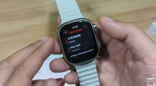 Downloading-MP3-on-smartwatch Downloading-MP3-on-smartwatch